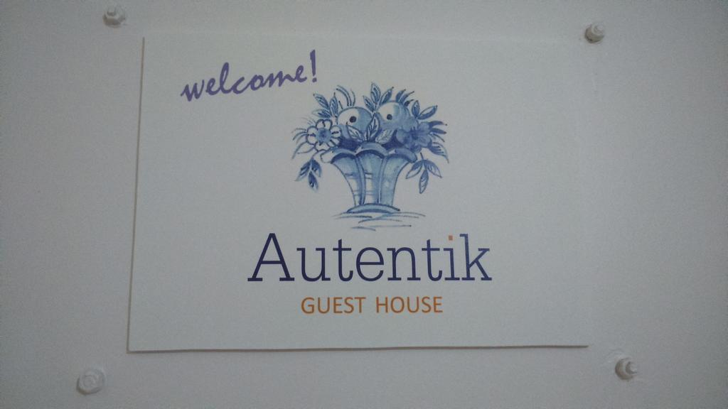 Autentik Guest House Lisbona Esterno foto